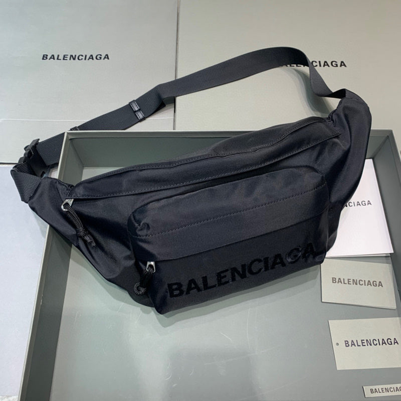 MC-Balenciaga-2052