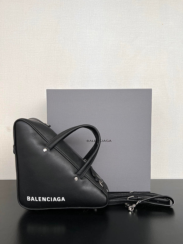 MC-Balenciaga-2057