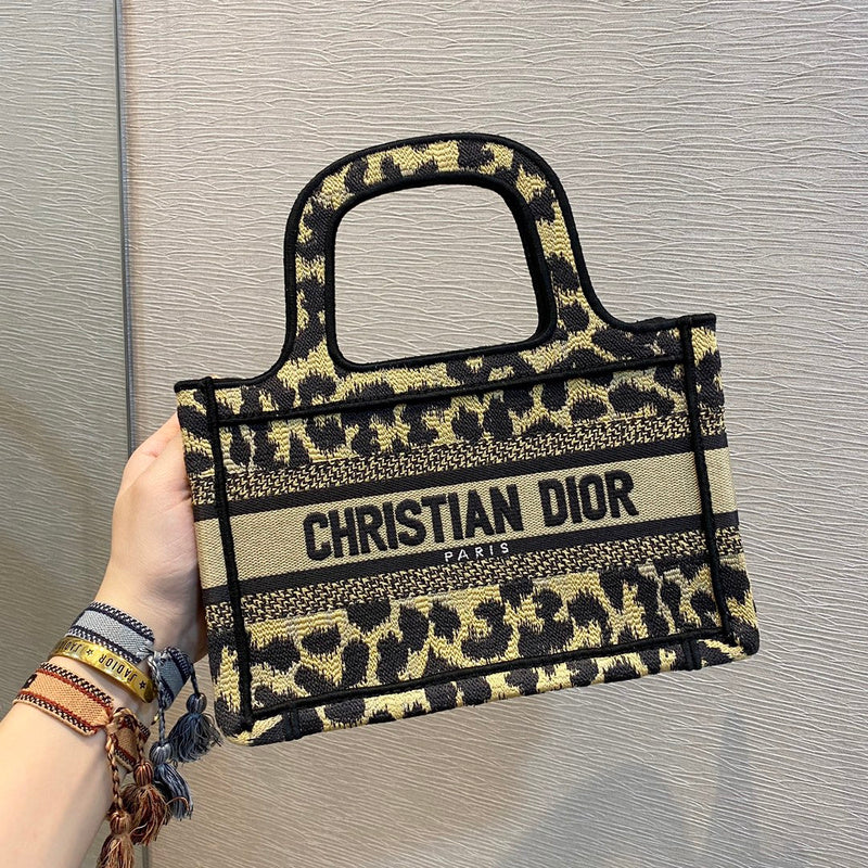 MC-Christian Dior-4765