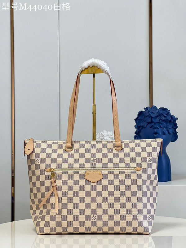 MC-LV-Bags-5206