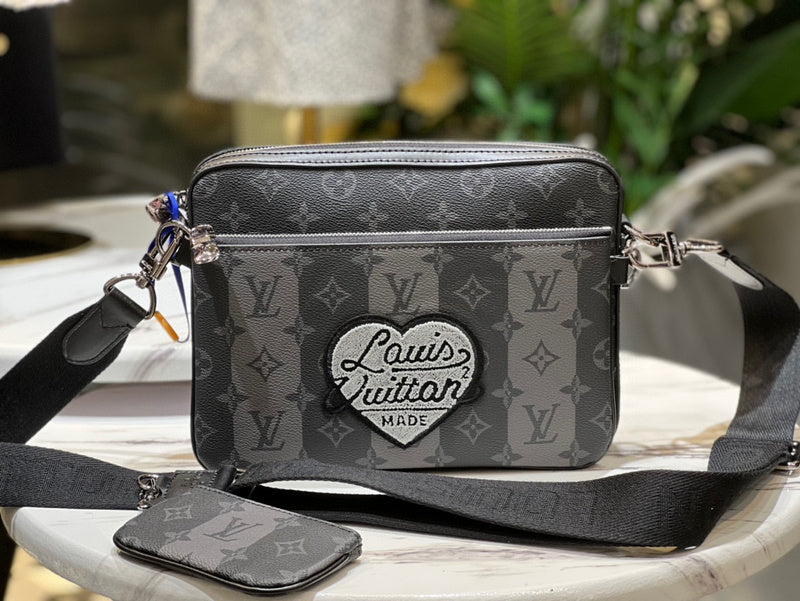 MC-LV-Bags-5215