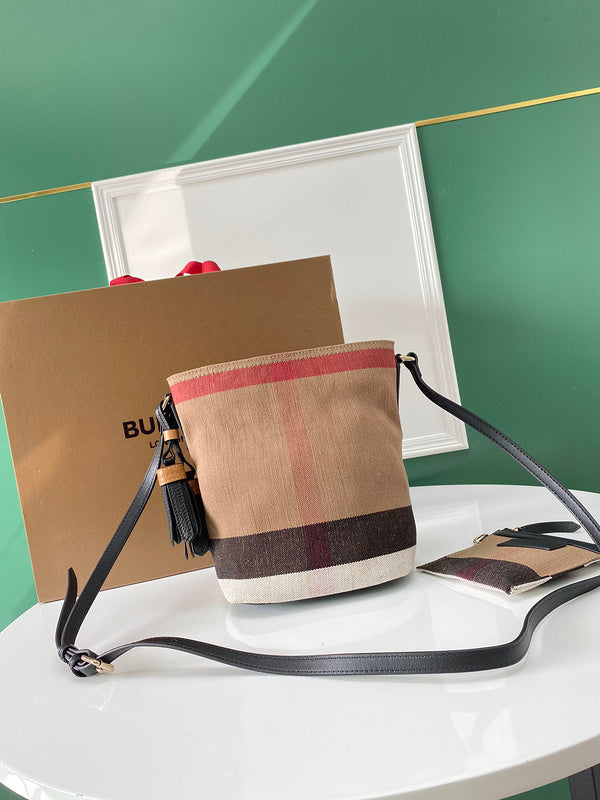MC-Burberry-725