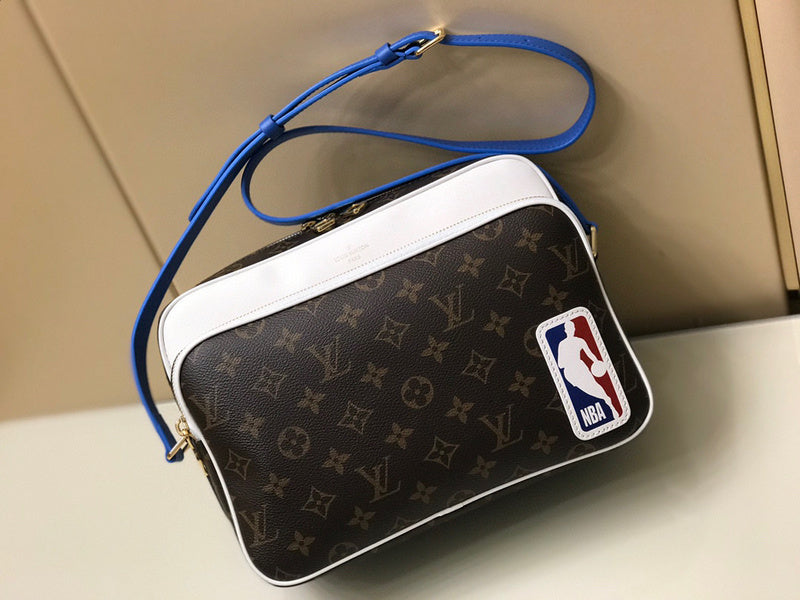 MC-LV-Bags-5235