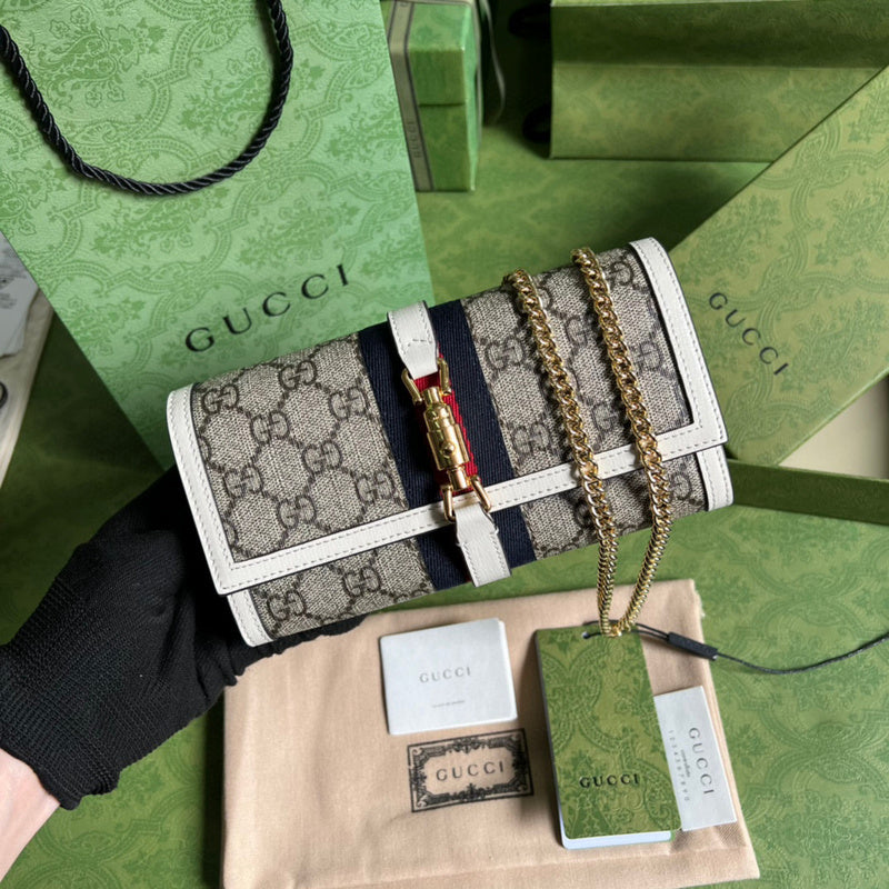 MC-Gucci-2974