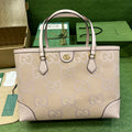 MC-Gucci-3797