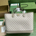 MC-Gucci-3429