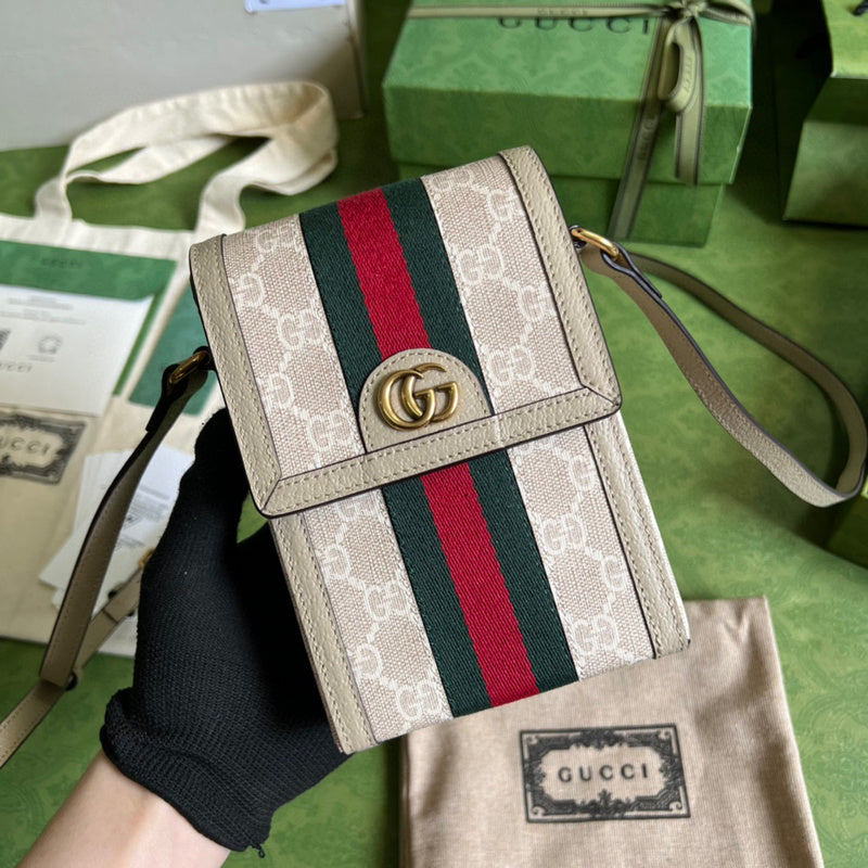 MC-Gucci-2635