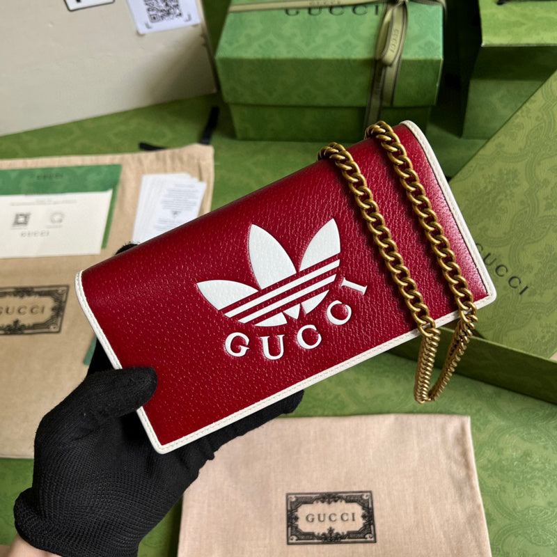 MC-Gucci-3302
