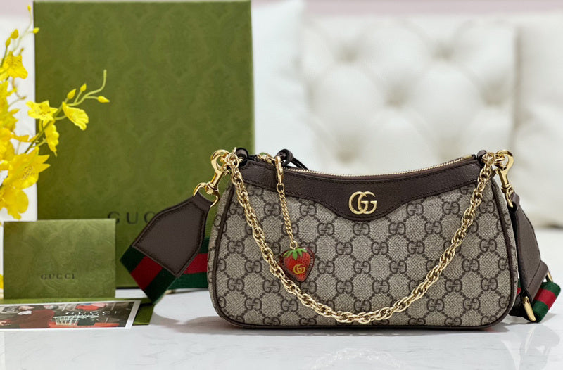 MC-Gucci-2608