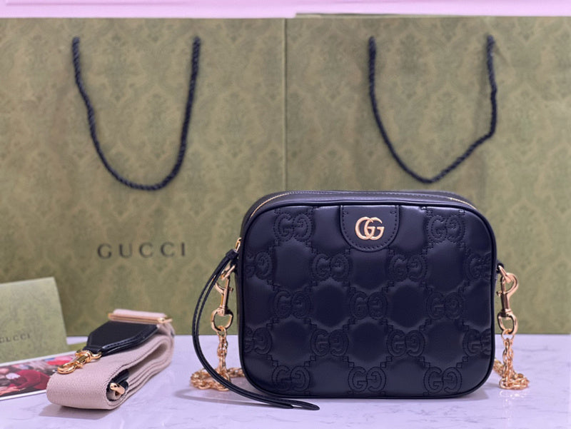 MC-Gucci-2340