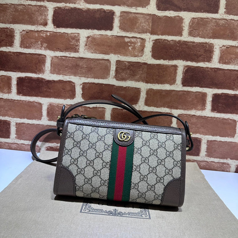 MC-Gucci-4327