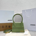 MC-JACQUEMUS-370