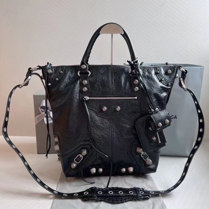 MC-Balenciaga-2071