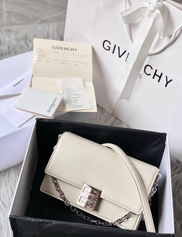 MC-GIVENCHY-709