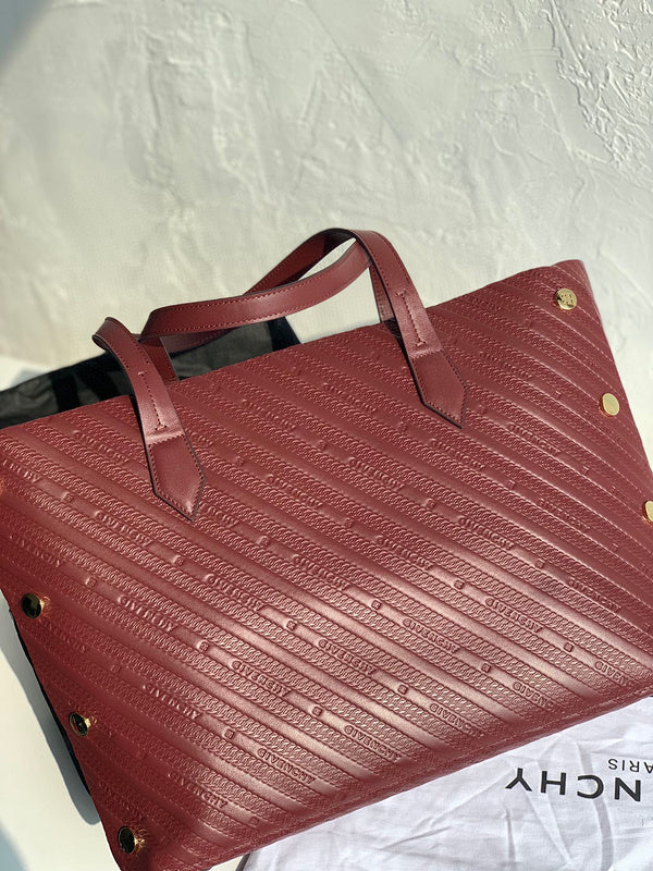 MC-GIVENCHY-710