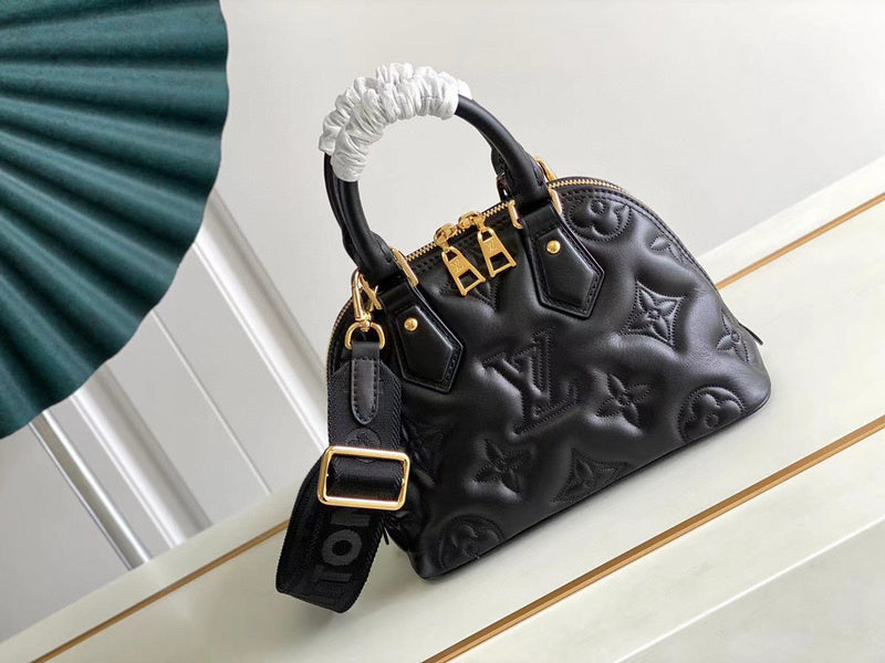 MC-LV-Bags-5284