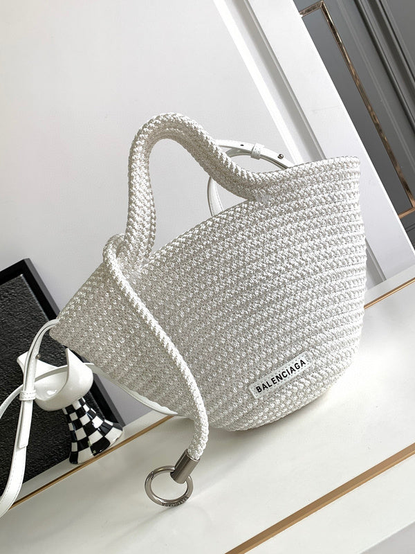 MC-Balenciaga-2090