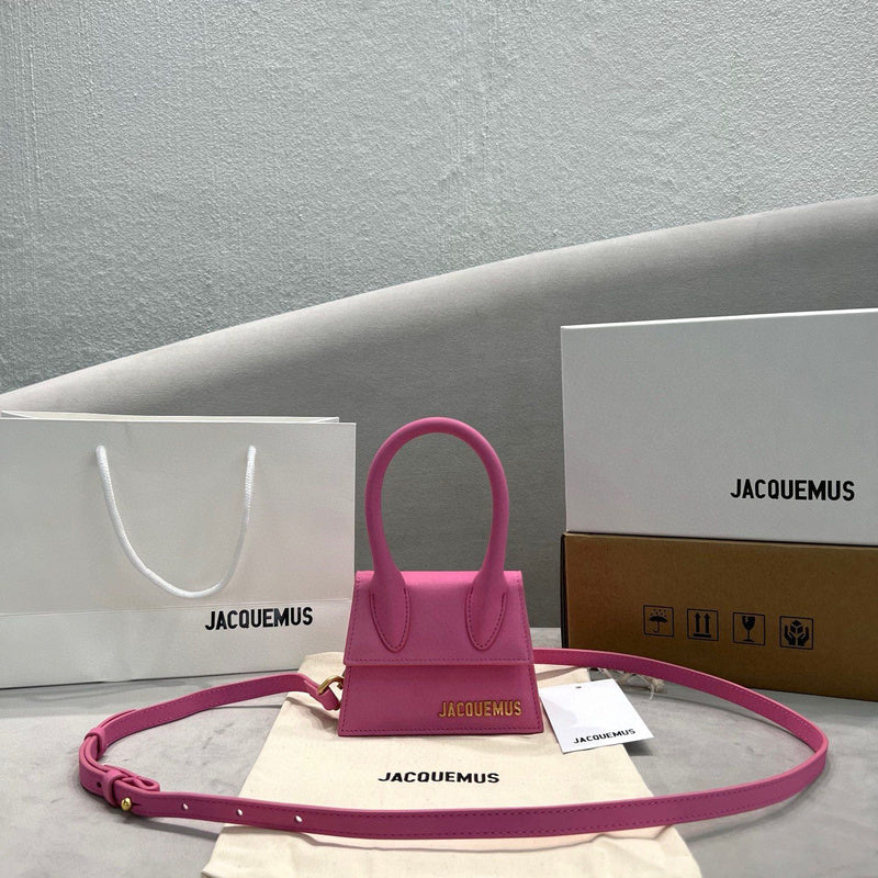 MC-JACQUEMUS-373