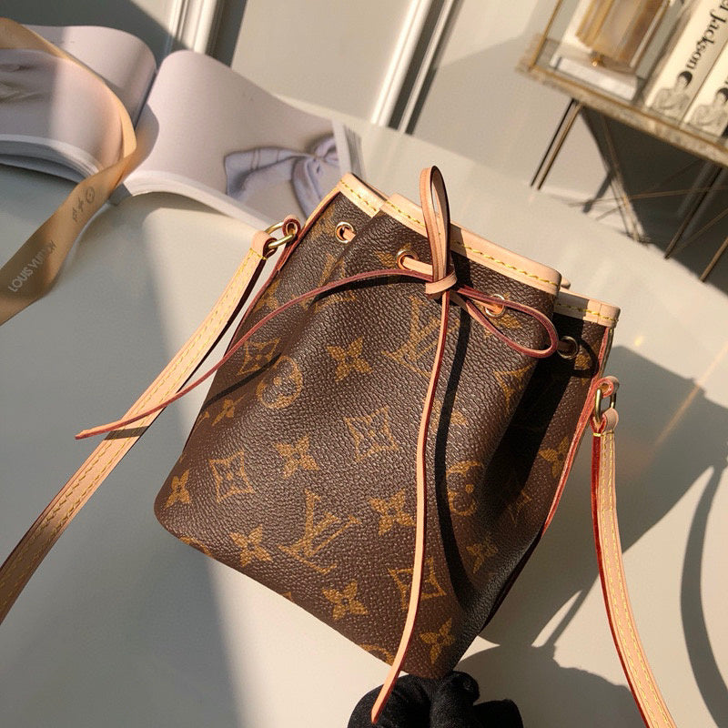 MC-LV-Bags-5298