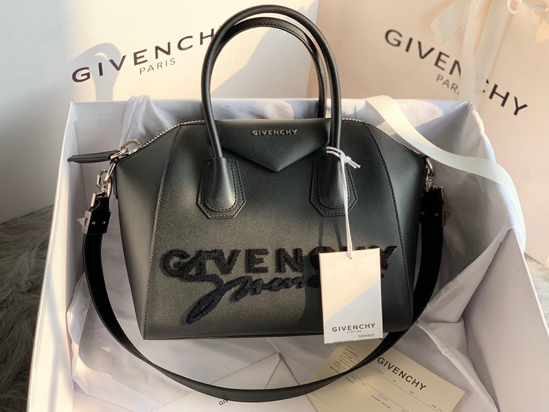 MC-GIVENCHY-716