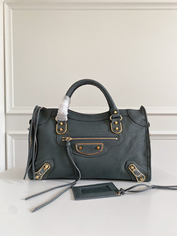 MC-Balenciaga-2105