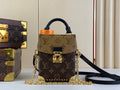 MC-LV-Bags-5308