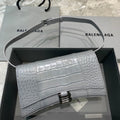 MC-Balenciaga-2110