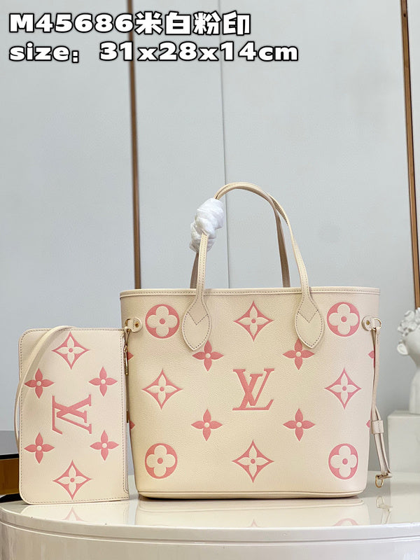 MC-LV-Bags-5319