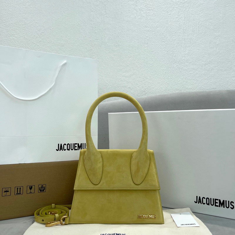 MC-JACQUEMUS-376