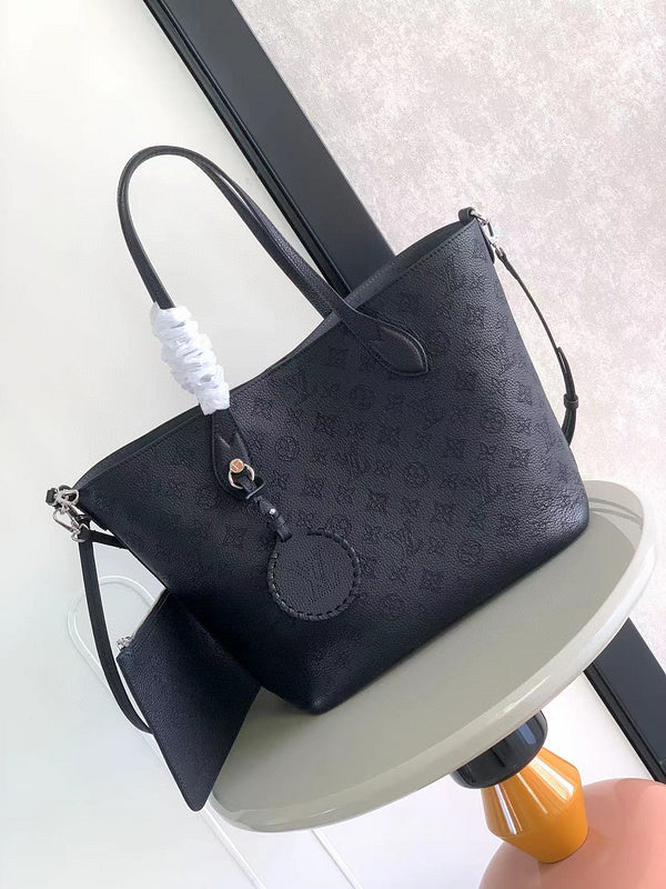 MC-LV-Bags-5326