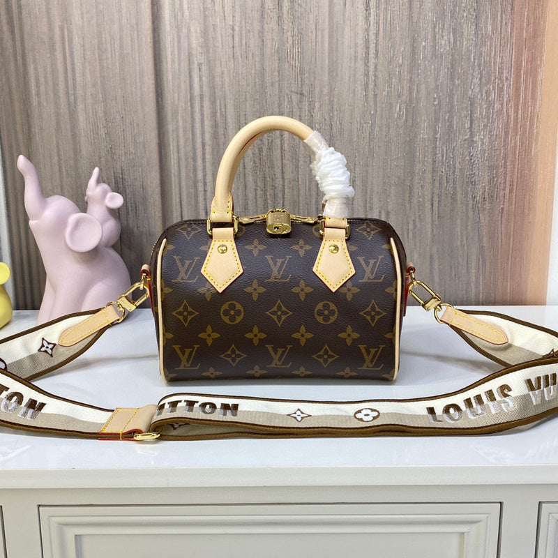 MC-LV-Bags-5334