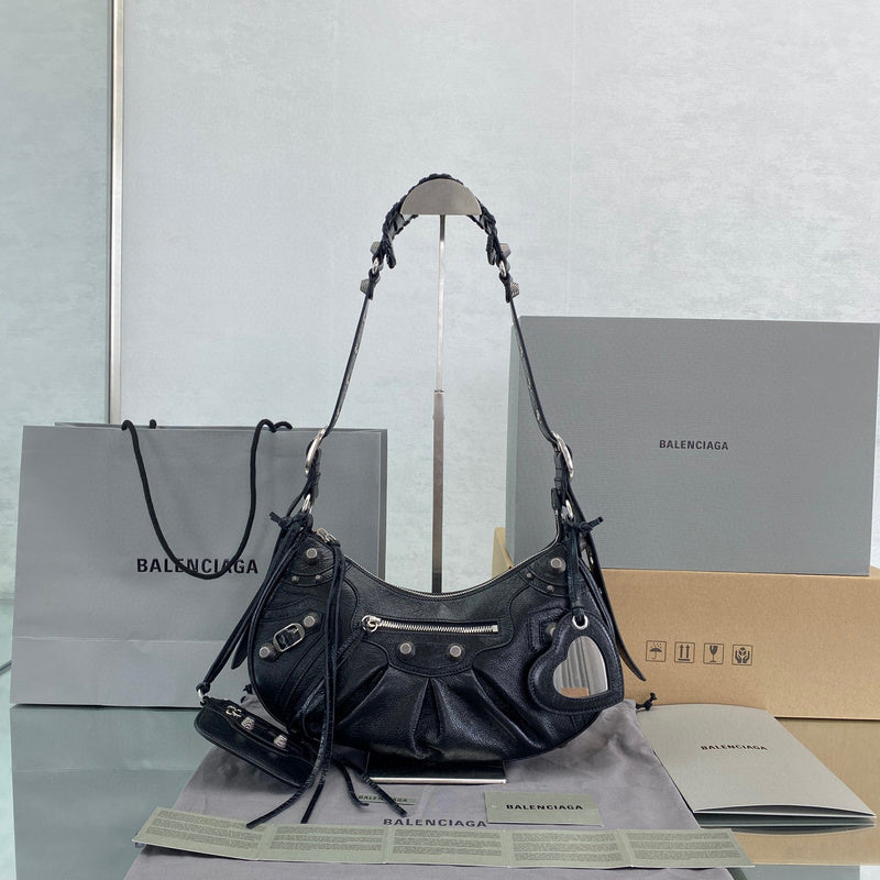 MC-Balenciaga-2119