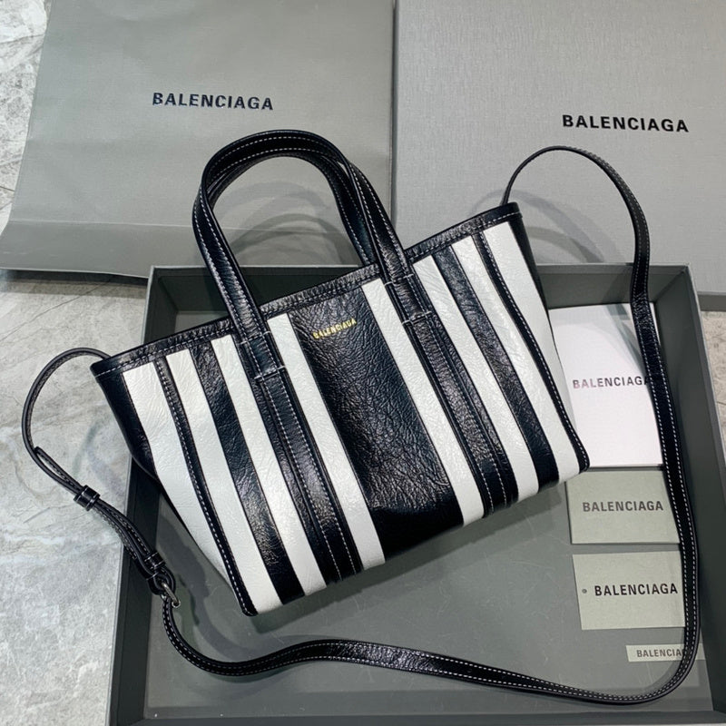 MC-Balenciaga-2122