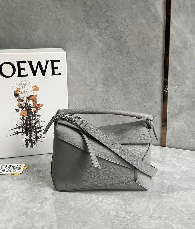 MC-Loewe-1393