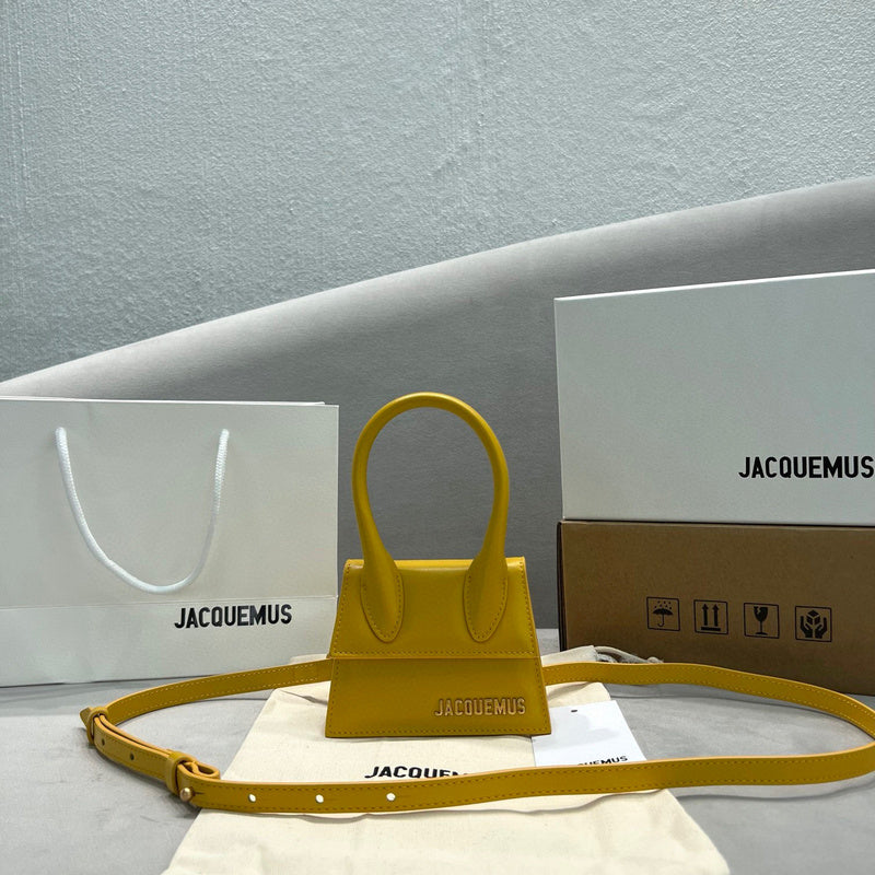 MC-JACQUEMUS-379