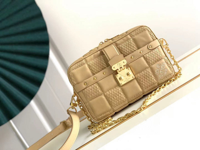 MC-LV-Bags-5406