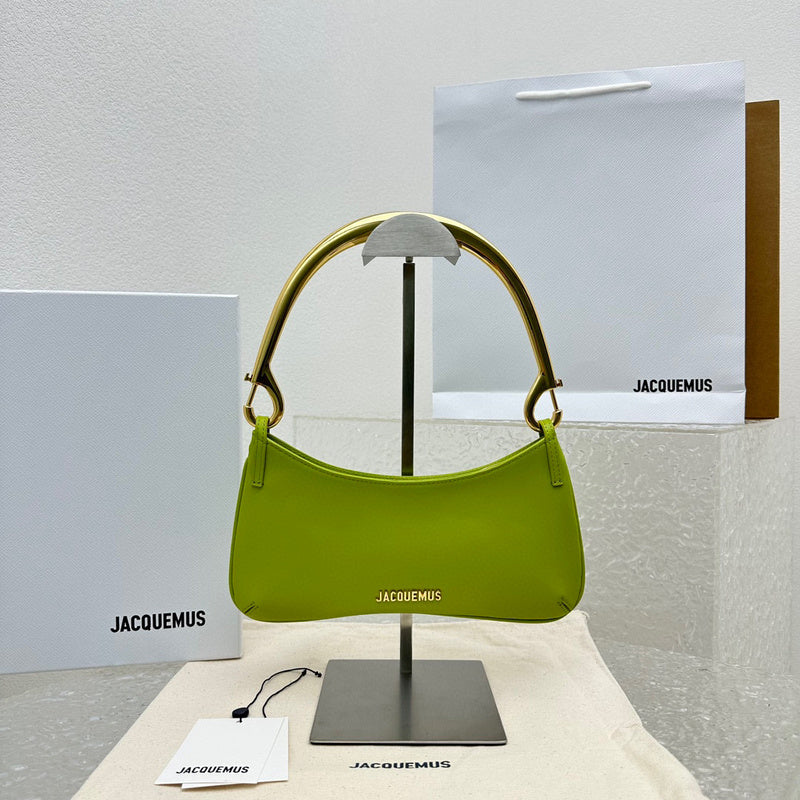 MC-JACQUEMUS-382