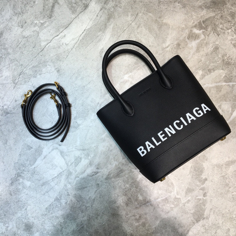 MC-Balenciaga-2166