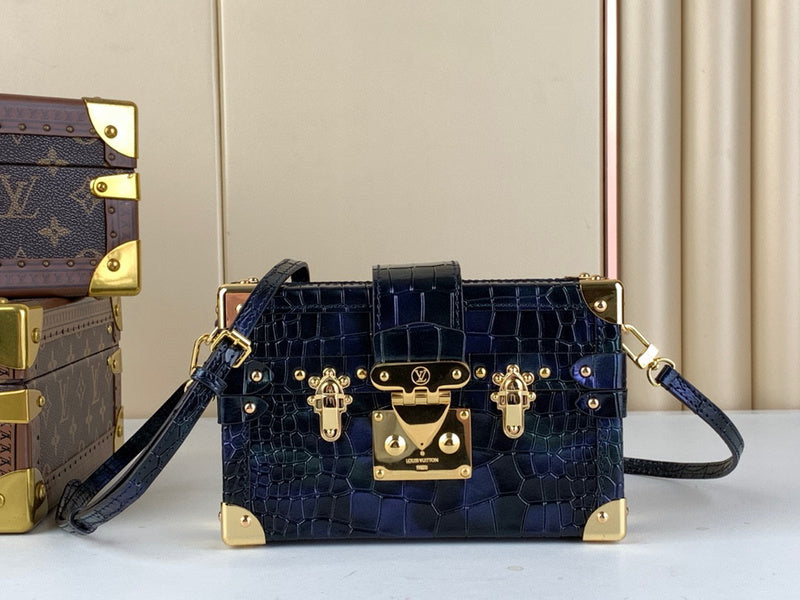 MC-LV-Bags-5462