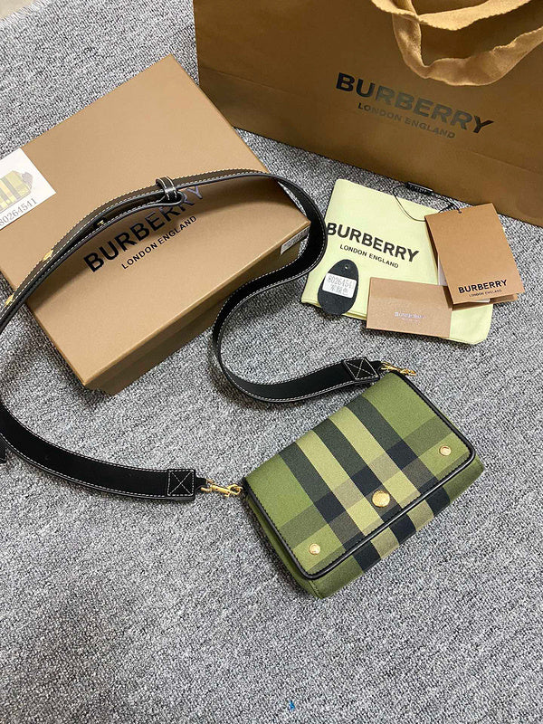 MC-Burberry-771