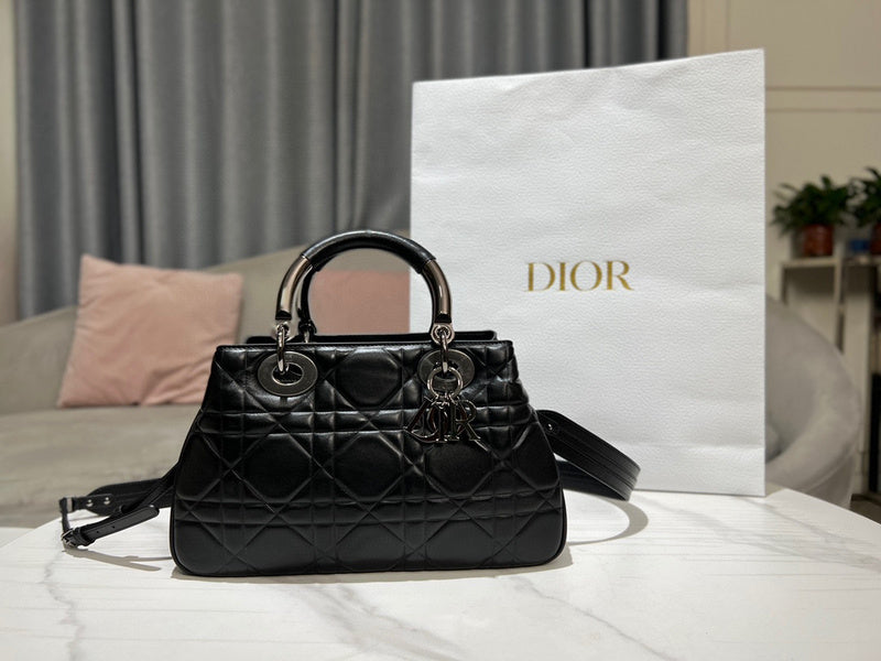 MC-Christian Dior-5051