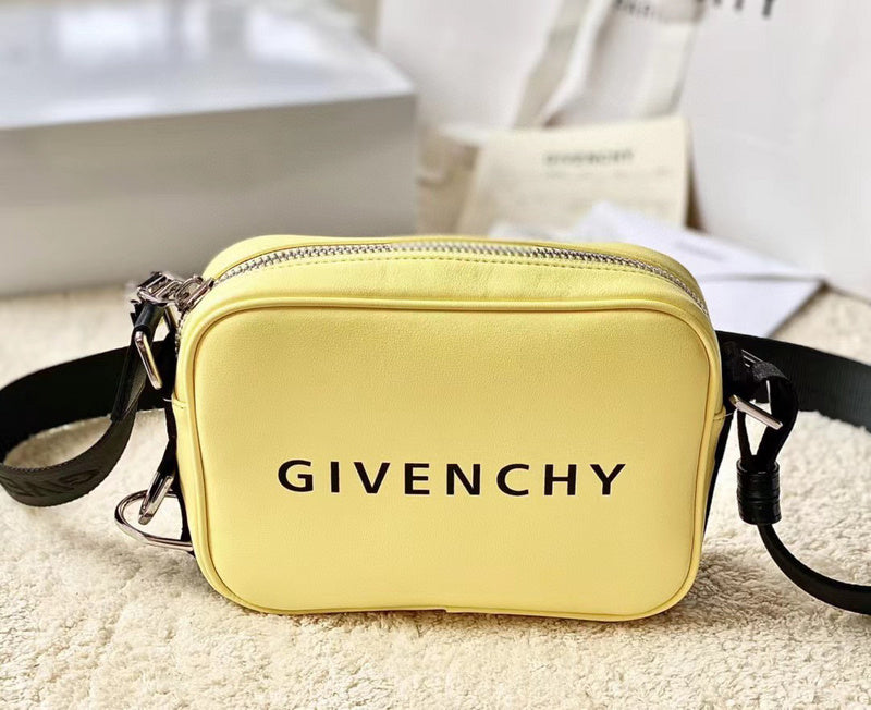 MC-GIVENCHY-744