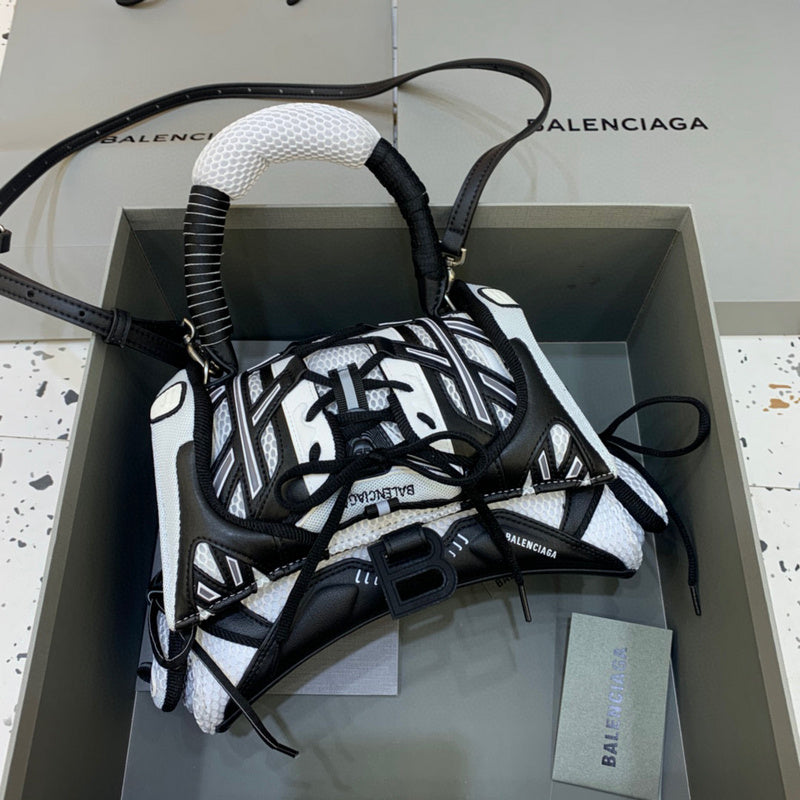 MC-Balenciaga-2202