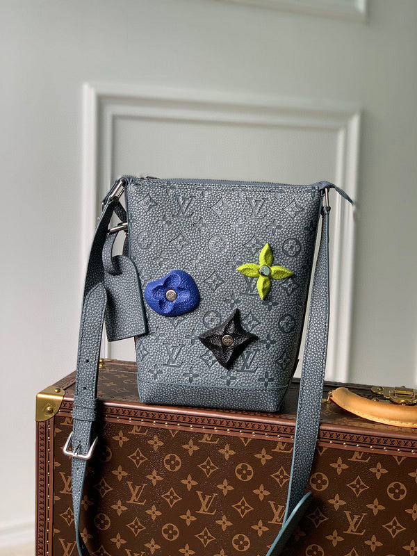 MC-LV-Bags-5528