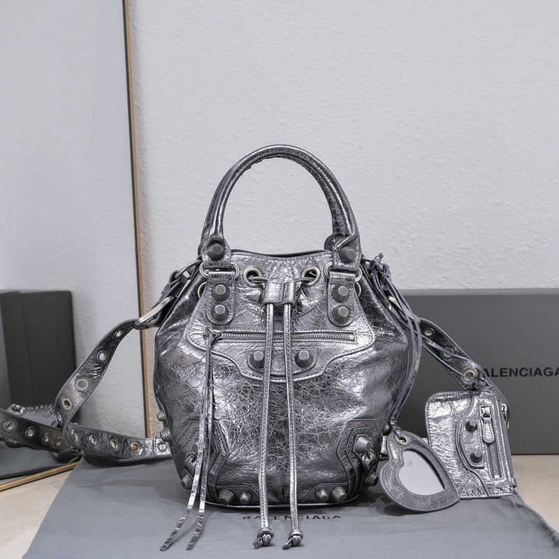 MC-Balenciaga-2203