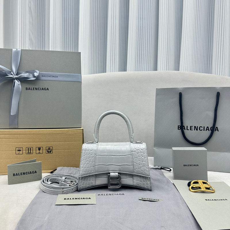 MC-Balenciaga-2211