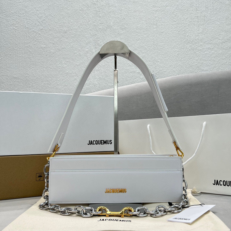 MC-JACQUEMUS-387