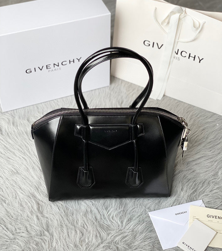 MC-GIVENCHY-749