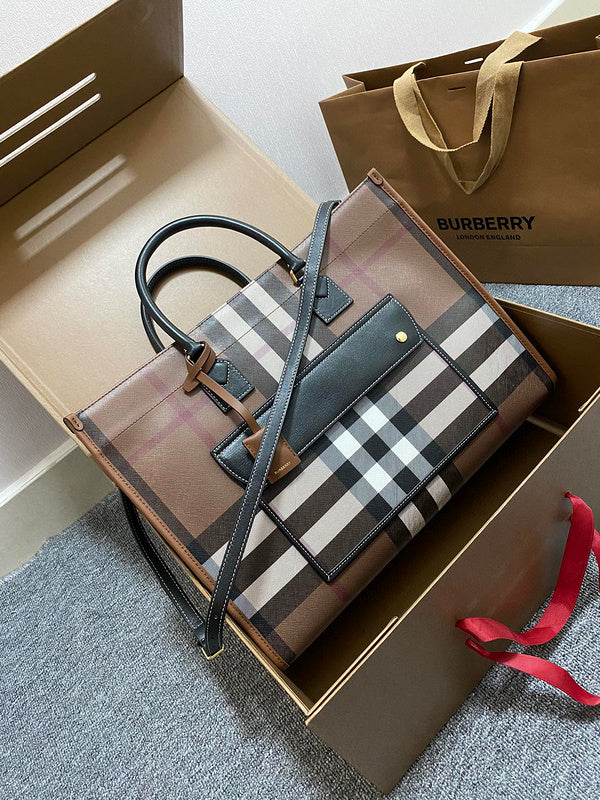 MC-Burberry-783