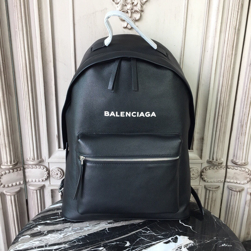 MC-Balenciaga-2230